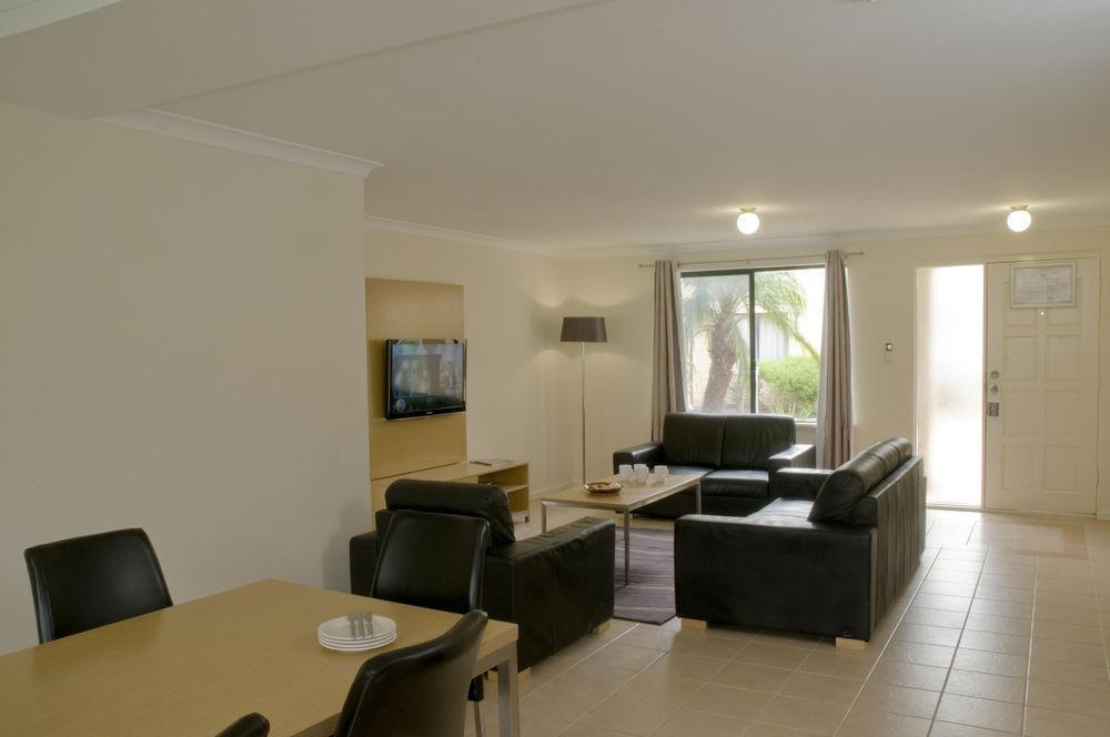 Country Comfort Perth Exterior foto